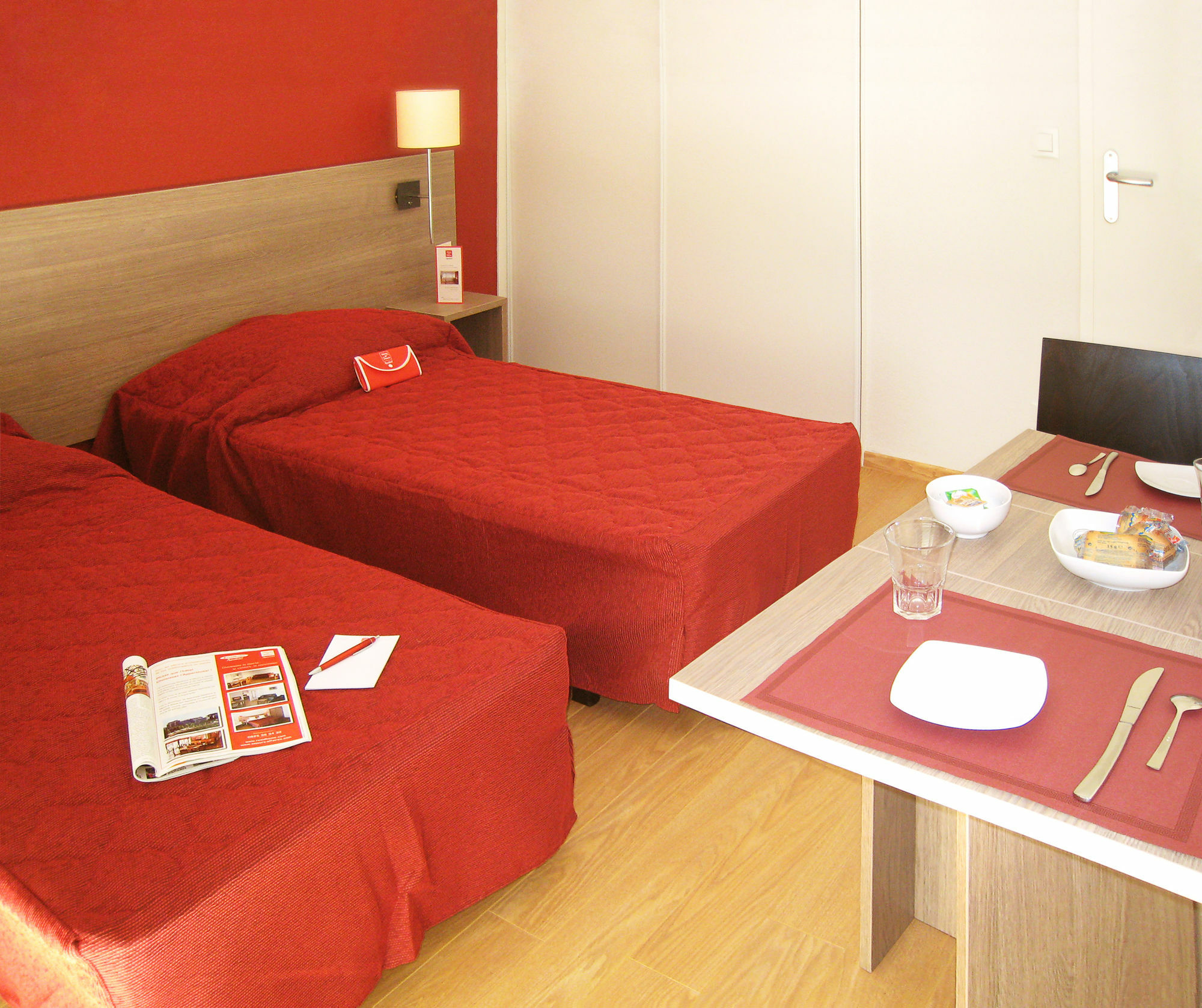 Sejours & Affaires Geneve Gex Les Rives Du Leman Aparthotel Luaran gambar